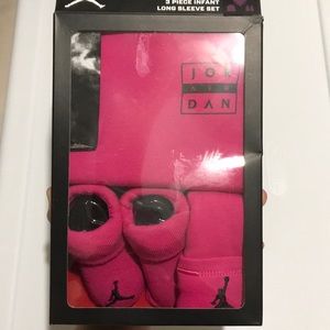 Jordan 3 Piece Infant Set